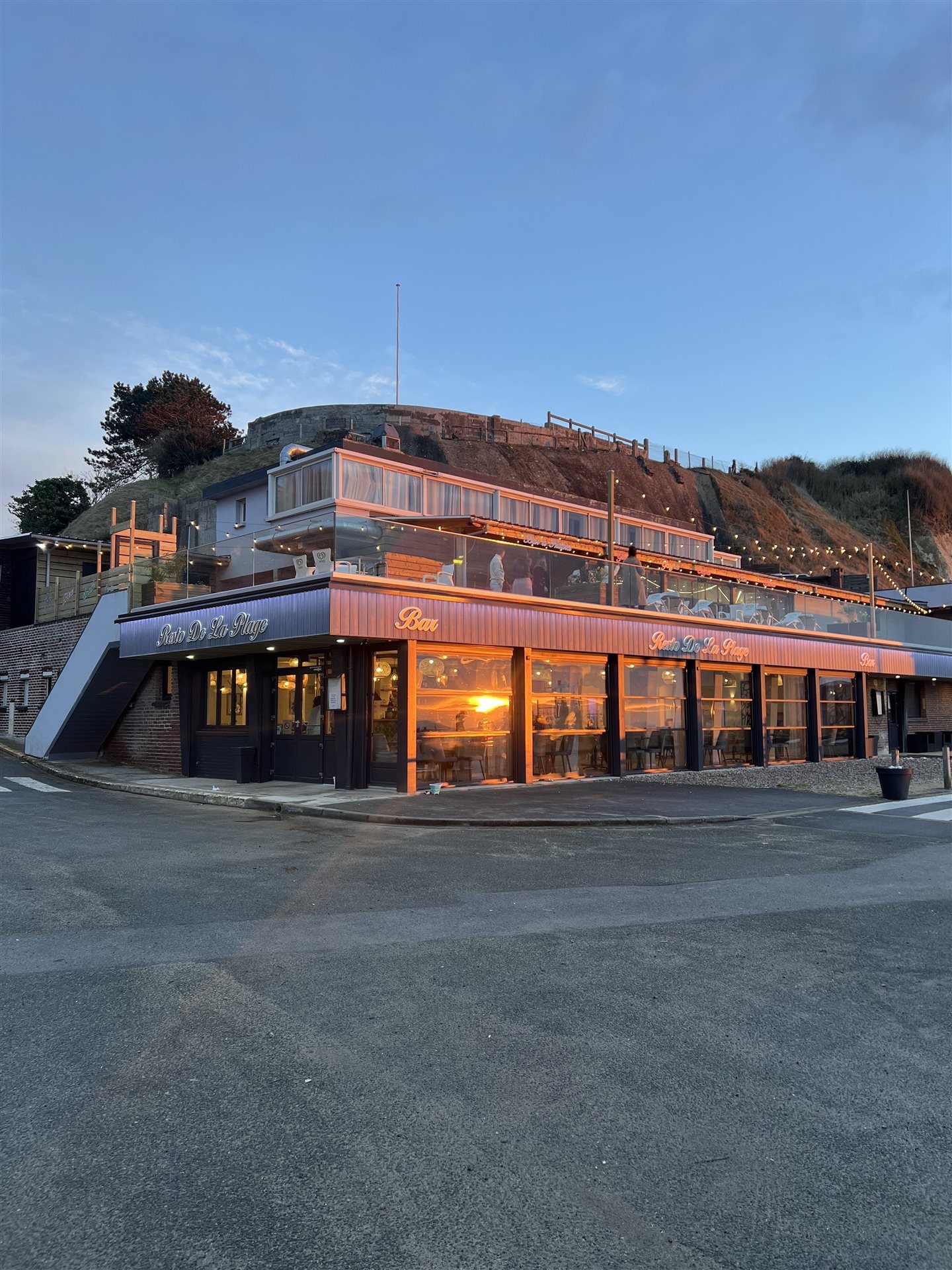 Façade au coucher du soleil
